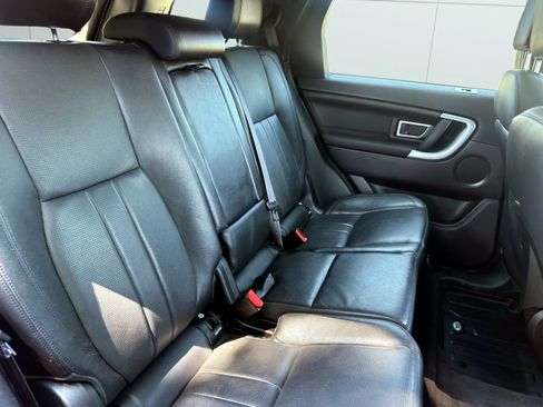 Used 2018 Land Rover Discovery Sport HSE AWD/4WD image 14