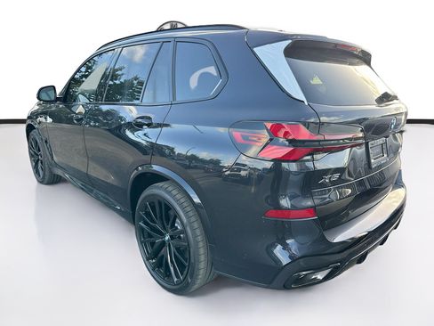 New 2026 BMW X5 xDrive40i w/ M Sport Package AWD/4WD image 4
