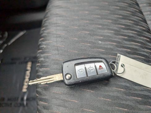 Used 2017 Nissan Rogue S image 24