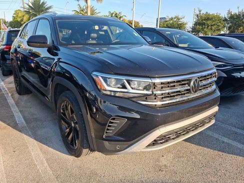 Used 2023 Volkswagen Atlas Cross Sport SE w/ Black Wheel Package FWD image 2