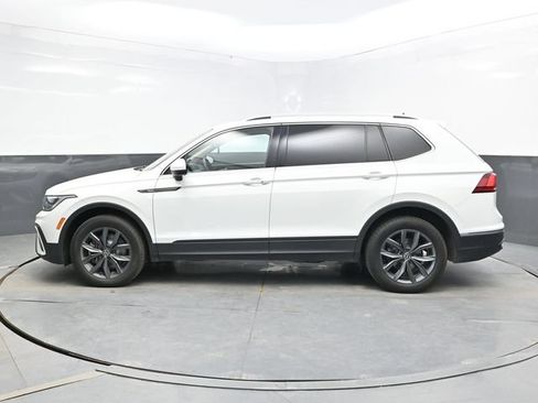 Used 2022 Volkswagen Tiguan SE AWD/4WD image 8