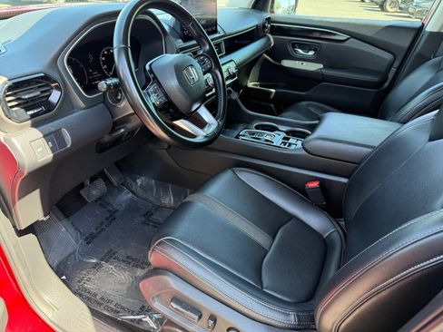 Used 2023 Honda Pilot Touring image 11