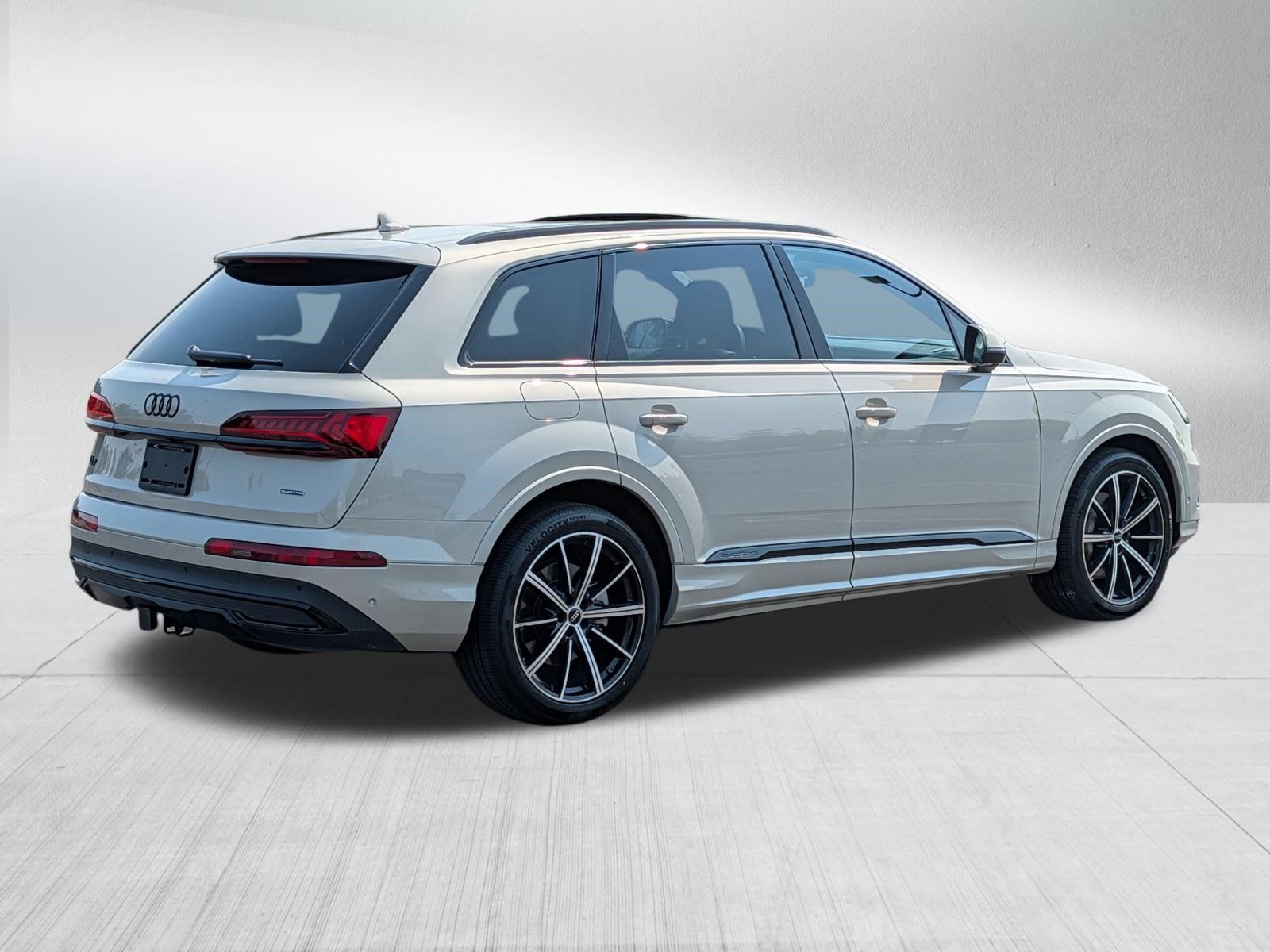 Used 2023 Audi Q7 3.0T Prestige w/ Prestige Package AWD/4WD image 7