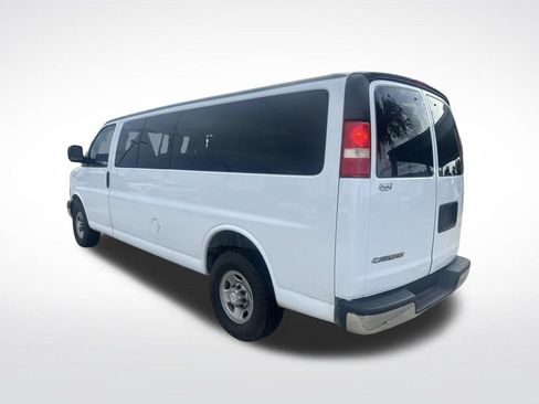 Used 2017 Chevrolet Express 3500 LT w/ LT Preferred Equipment Group RWD image 32
