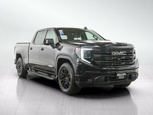 Used 2024 GMC Sierra 1500 Elevation w/ Elevation Premium Package AWD/4WD image 7