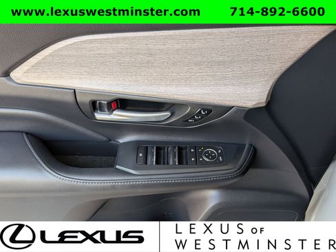 Used 2024 Toyota Grand Highlander AWD image 19