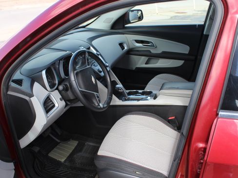 Used 2010 Chevrolet Equinox LT AWD/4WD image 17