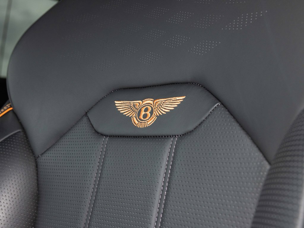 Used 2024 Bentley Bentayga Extended Wheelbase AWD/4WD image 30