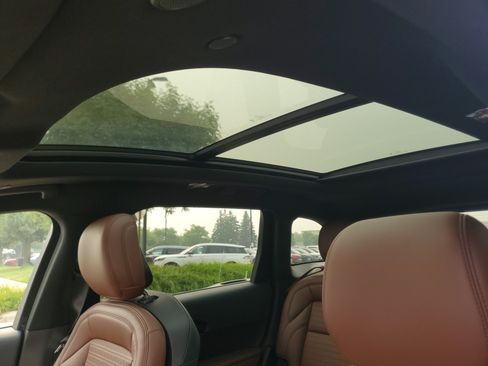New 2026 Lincoln Nautilus Reserve w/ Jet Appearance Package AWD/4WD image 9