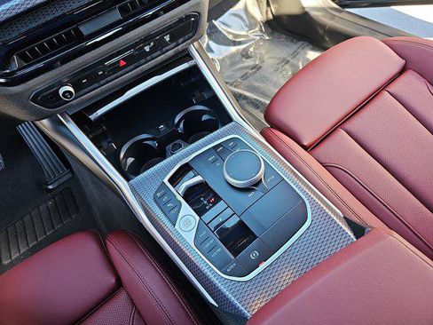 Used 2025 BMW 330i xDrive xDrive w/ M Sport Package image 25