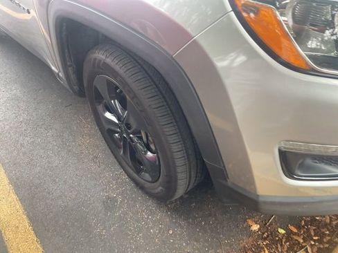 Used 2018 Jeep Compass Altitude w/ Popular Equipment Group image 3