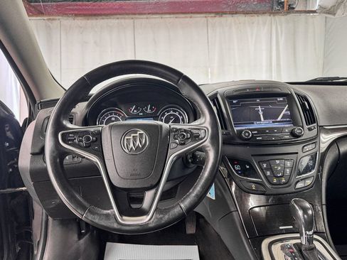 Used 2017 Buick Regal AWD image 14