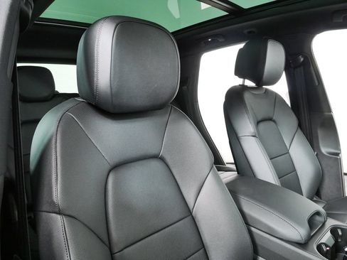 New 2026 Porsche Cayenne AWD/4WD image 24