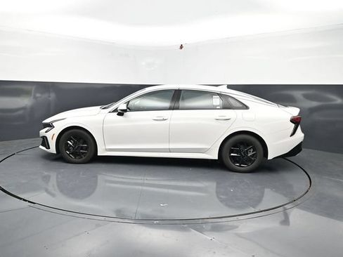 Used 2025 Kia K5 LXS FWD image 4