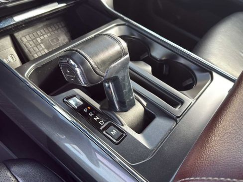 Used 2022 Ford F150 Lariat w/ Equipment Group 502A High image 16