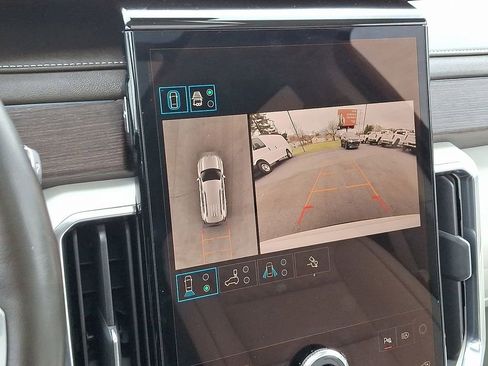 Used 2024 GMC Acadia Denali w/ Super Cruise Package image 19