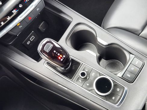 Certified 2025 Cadillac XT4 Premium Luxury image 20