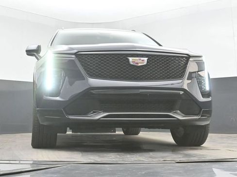 Used 2024 Cadillac XT4 Sport AWD/4WD image 28