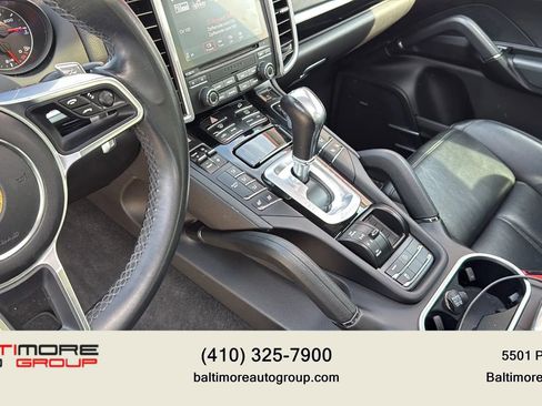 Used 2017 Porsche Cayenne Platinum Edition AWD/4WD image 13