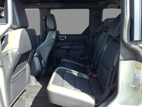 New 2026 Ford Bronco Outer Banks AWD/4WD image 5