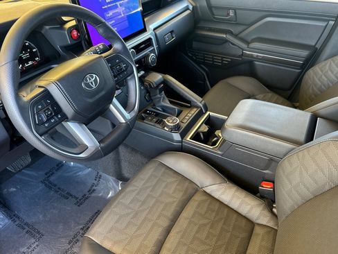 New 2026 Toyota 4Runner TRD Off-Road Premium AWD/4WD image 11