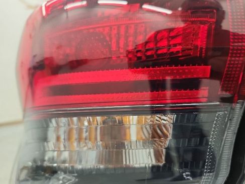 Used 2025 Toyota Highlander Limited AWD/4WD image 23