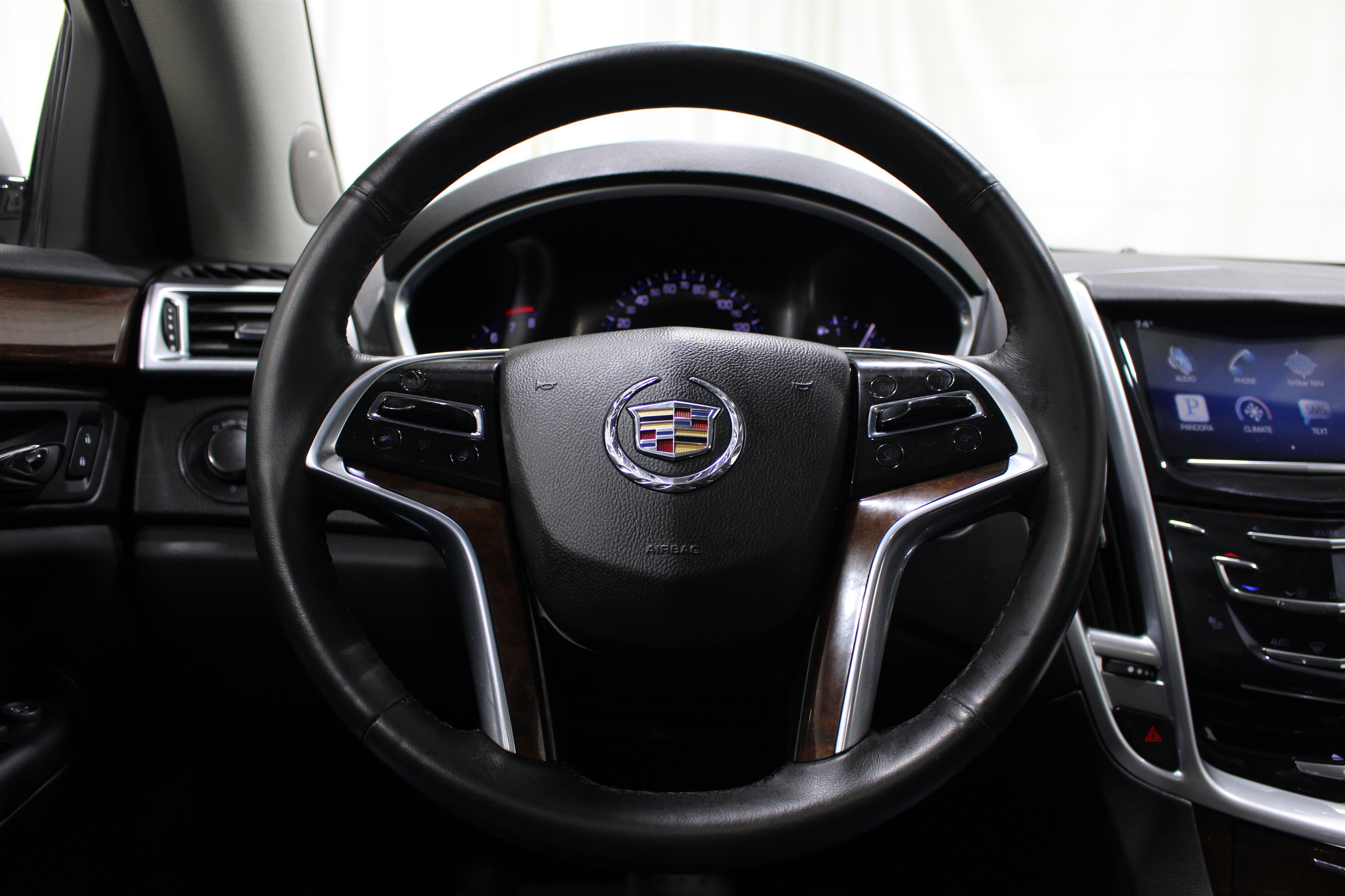 Used 2016 Cadillac SRX Luxury AWD/4WD image 12