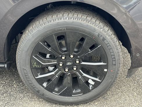 New 2025 Ford Expedition Max Platinum w/ Stealth Appearance Package image 13