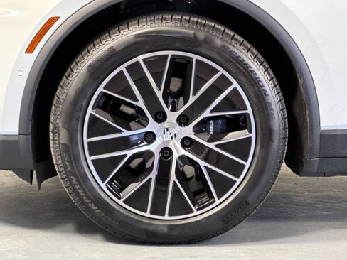 Certified 2026 Porsche Macan 4 Electric AWD/4WD image 34