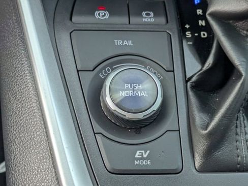 Used 2022 Toyota RAV4 XSE image 16