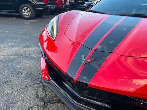 Used 2020 Chevrolet Corvette Stingray Preferred Cpe w/ 2LT Preferred Equipment Group RWD image 17