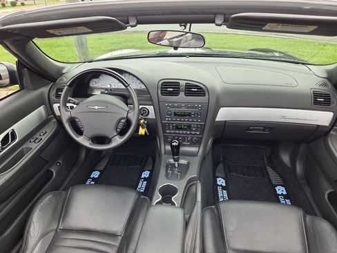 Used 2002 Ford Thunderbird RWD image 10