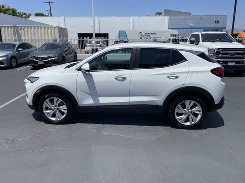 Used 2025 Buick Encore GX Preferred FWD image 8