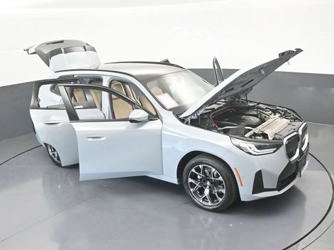 Used 2025 BMW X3 xDrive30i image 75
