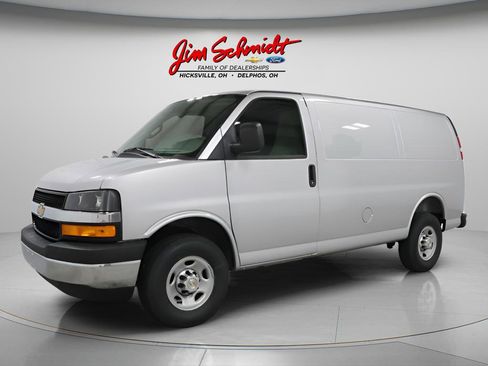 New 2026 Chevrolet Express 2500 RWD image 2