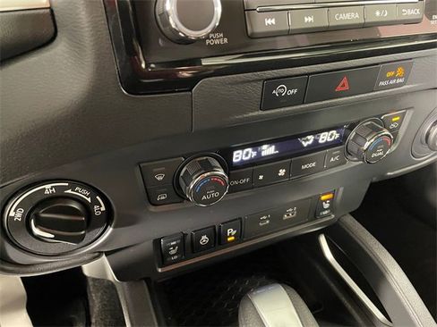 Used 2024 Nissan Frontier SV w/ Technology Package image 8