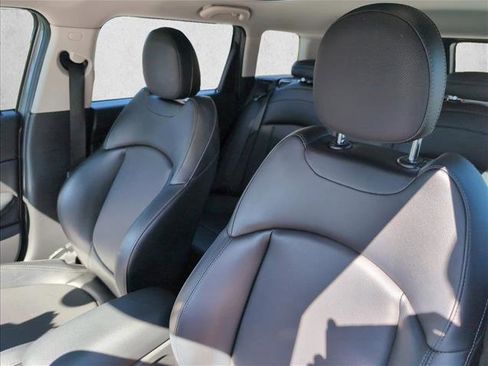 Used 2017 MINI Cooper Clubman ALL4 image 10