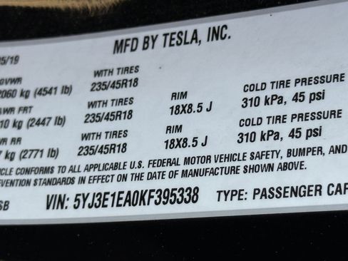 Used 2019 Tesla Model 3 Standard Range Plus image 12