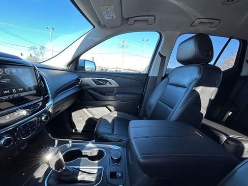 Used 2019 Chevrolet Traverse LT w/ LT Premium Package image 45