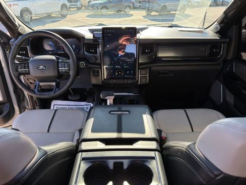Used 2024 Ford F150 Lightning Platinum image 22