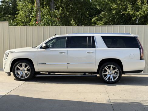 Used 2015 Cadillac Escalade ESV Premium AWD/4WD image 8