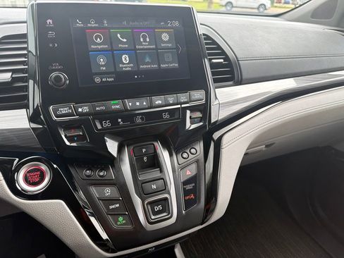 Used 2023 Honda Odyssey Elite image 16