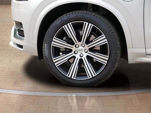 Used 2022 Volvo XC90 T8 Inscription image 9