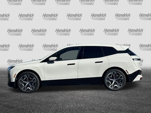 Used 2024 BMW iX xDrive50 w/ Sport Package AWD/4WD image 8