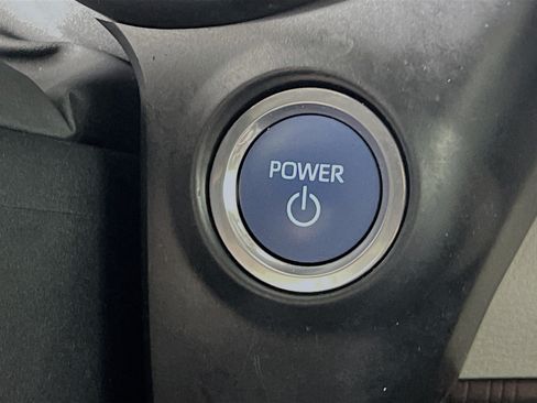 Used 2023 Toyota Sienna XLE FWD image 23