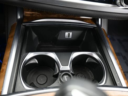 Used 2016 BMW 750i xDrive image 32