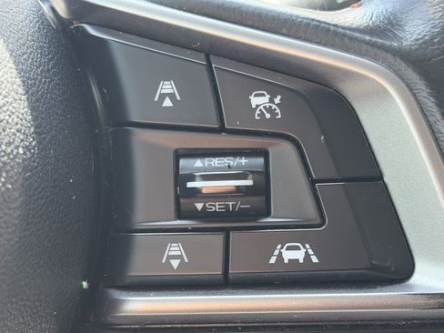 Used 2019 Subaru Crosstrek 2.0i Premium AWD/4WD image 18