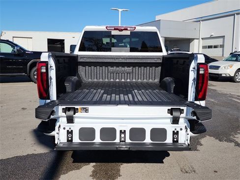 New 2026 GMC Sierra 2500 Denali w/ Denali Reserve Package image 8