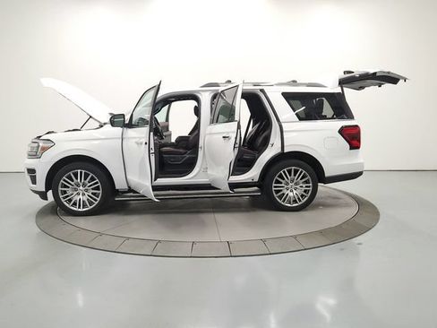 Used 2024 Ford Expedition Limited AWD/4WD image 12