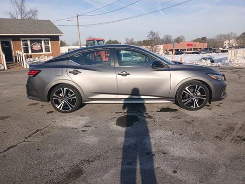 Used 2022 Nissan Sentra SR image 4